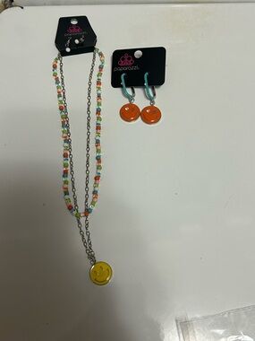Paparazzi Necklace/ Earrings Set